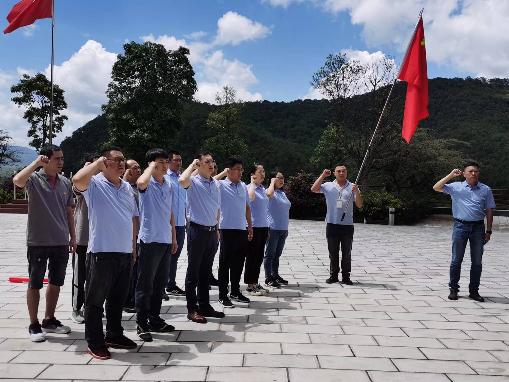 202207191028321658197712985150.jpg ff71e8683d1bd13207fdd140d301529.jpg